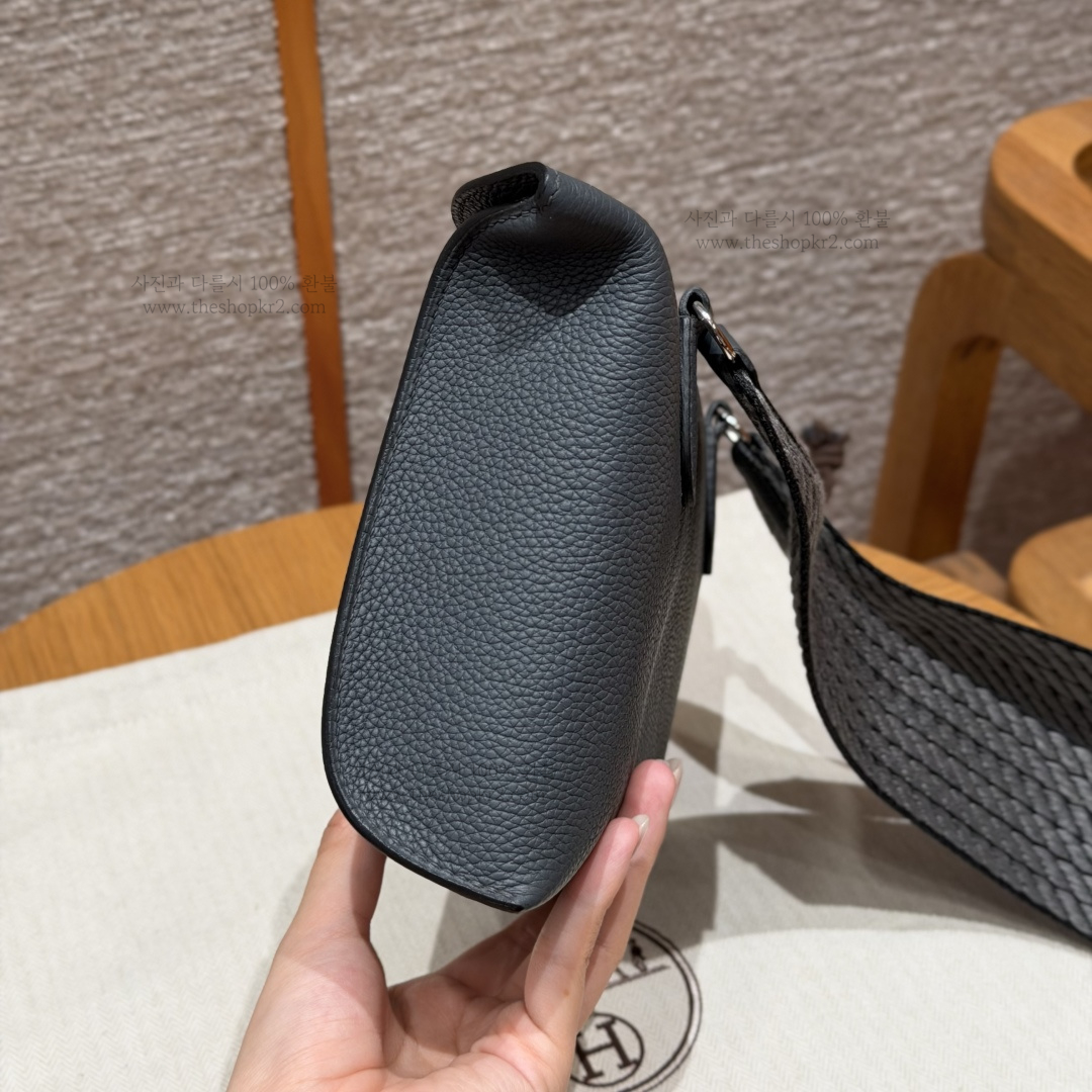 d81f5db6067485c6aa9e9bc1be66263a_1772473233_1798.jpg