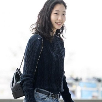 김고은 샤넬 가브리엘 미듐 백팩