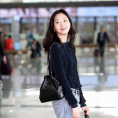 김고은 샤넬 가브리엘 미듐 백팩