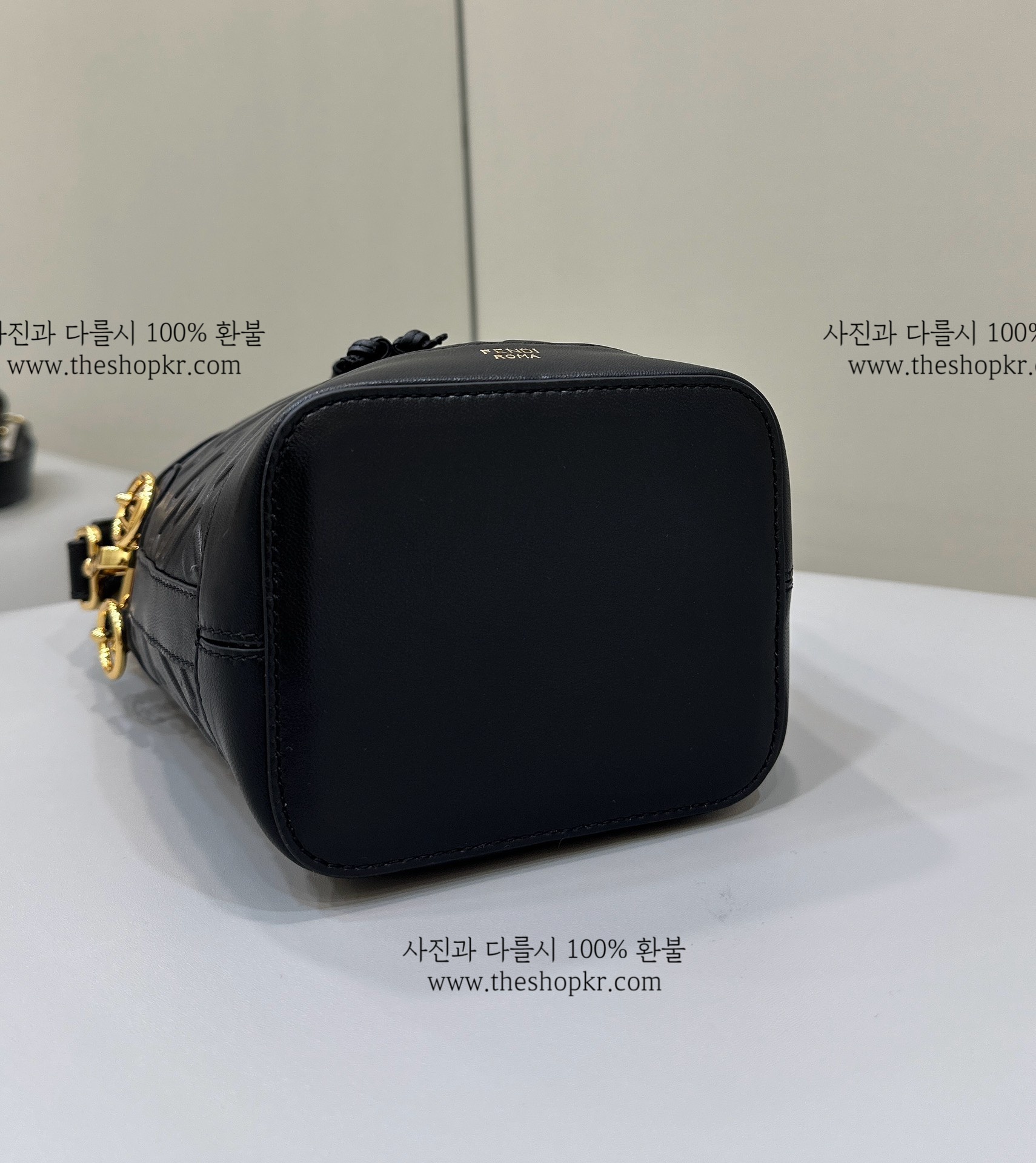 (니콜) 펜디 몬트레조 미니 버킷 백