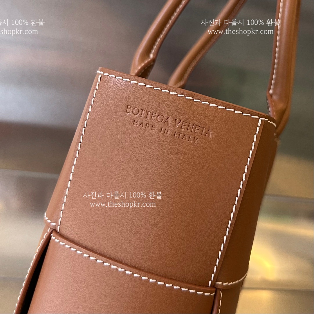(징) 보테가 아르코 스티치 토트 백