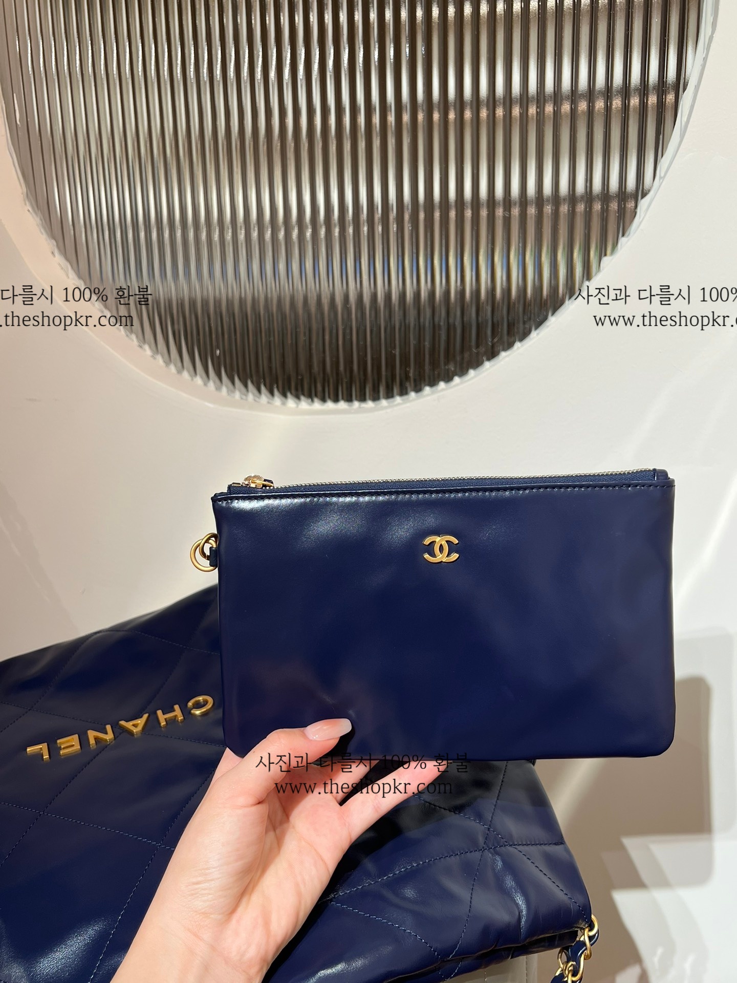 (지존) 샤넬 22 미디움 백