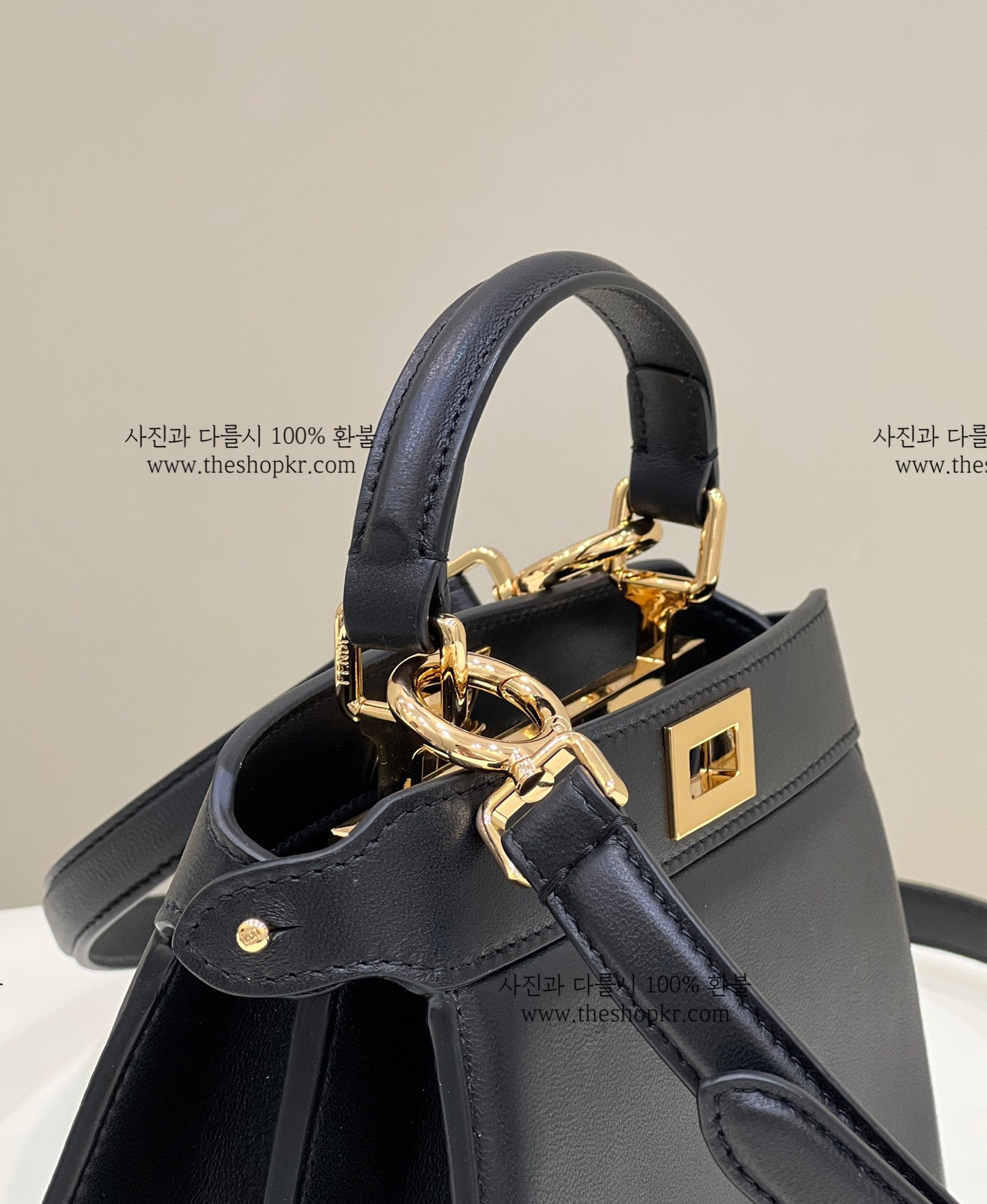 (니콜) 펜디 피카부 쁘띠 백
