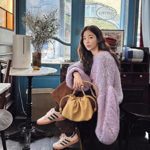 기은세 로에베 플라멩코 미듐 펄스 백