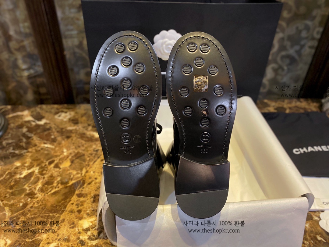 (해피) 샤넬 레이스 업 워커
