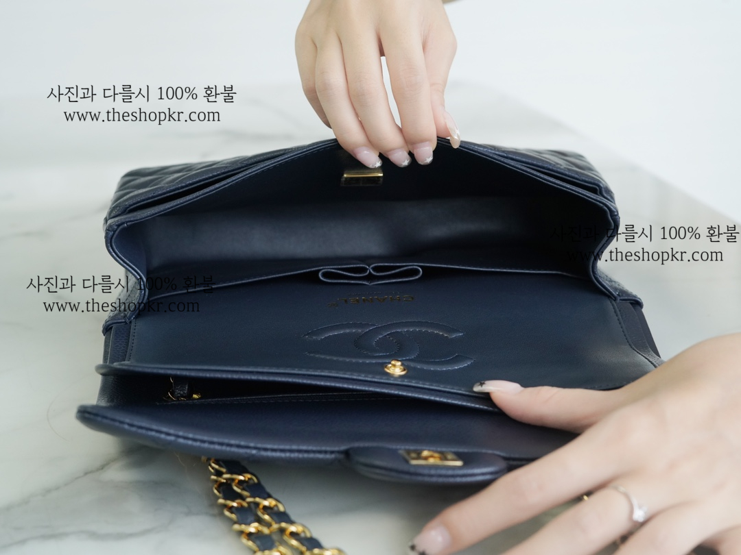 (펜더) 샤넬 클래식 플랩 미듐 백