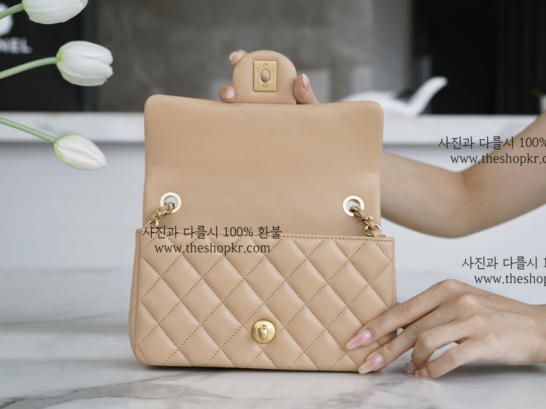 (펜더) 샤넬 23C 메탈볼 미니 백