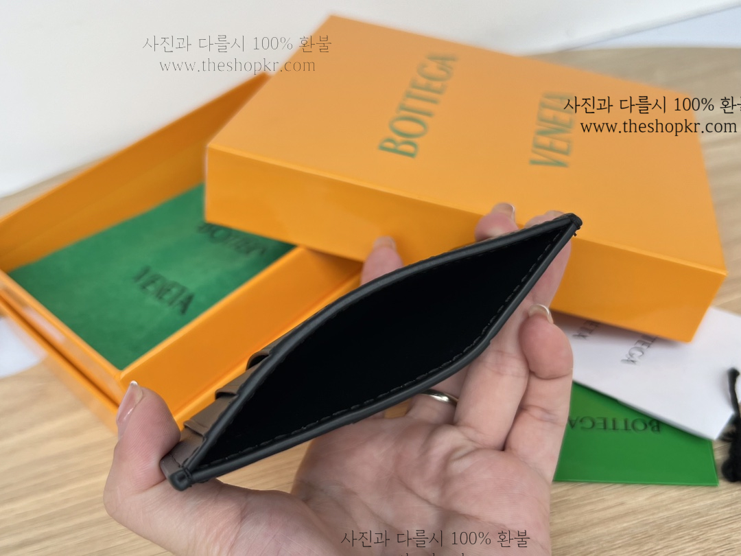 (징) 보테가 맥시 인트레치아토 카드 홀더