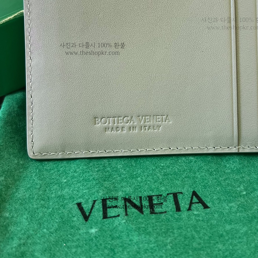 (징) 보테가 맥시 인트레치아토 카드 홀더