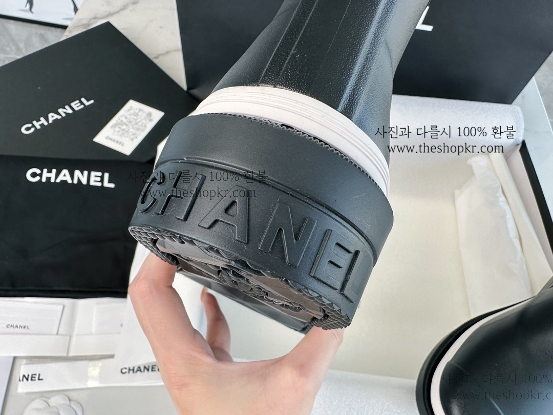 (해피) 샤넬 앵클 레인부츠