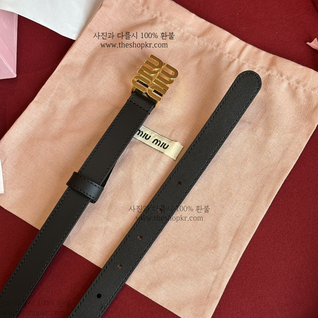 (찡댄) 미우미우 로고 버클 가죽 벨트