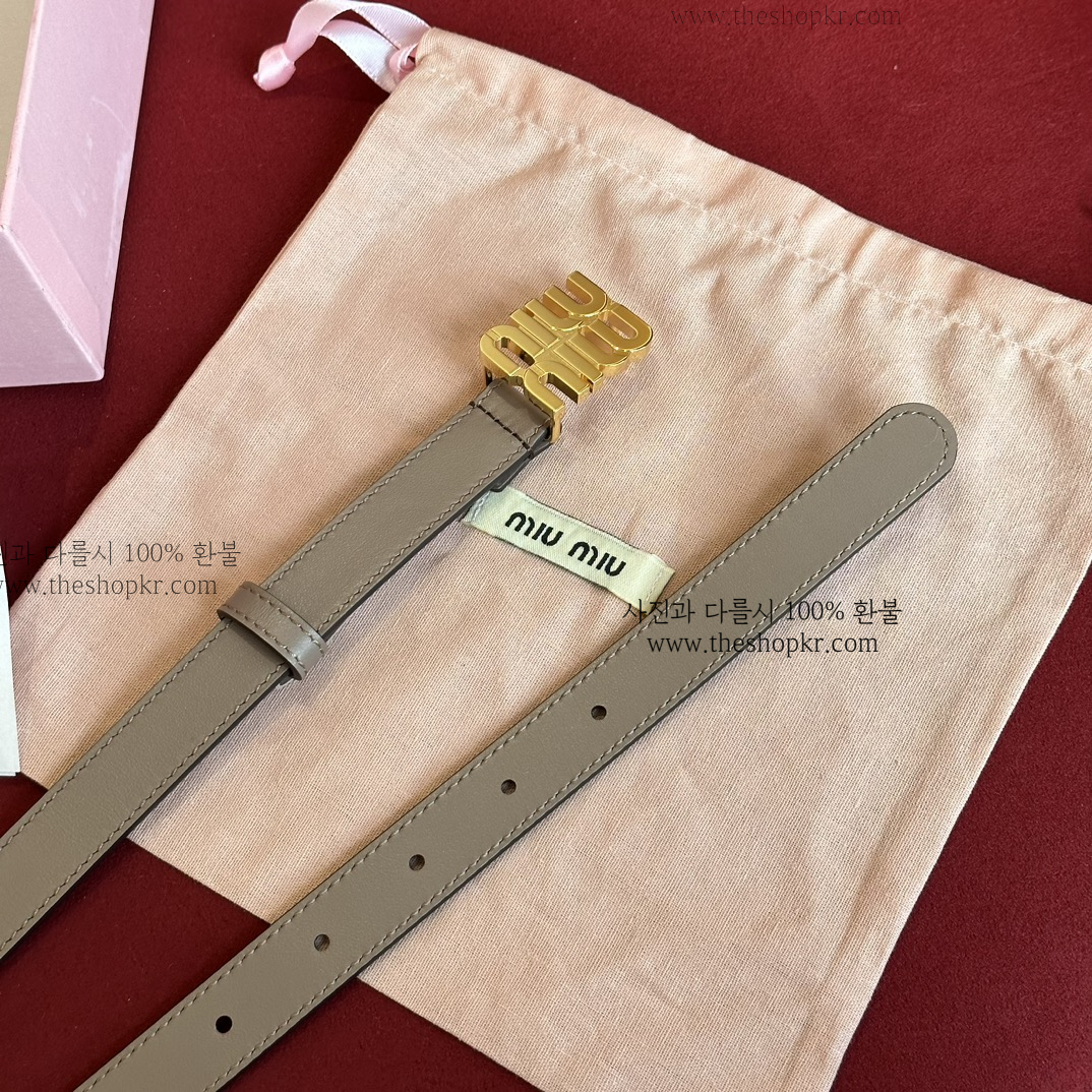 (찡댄) 미우미우 로고 버클 가죽 벨트