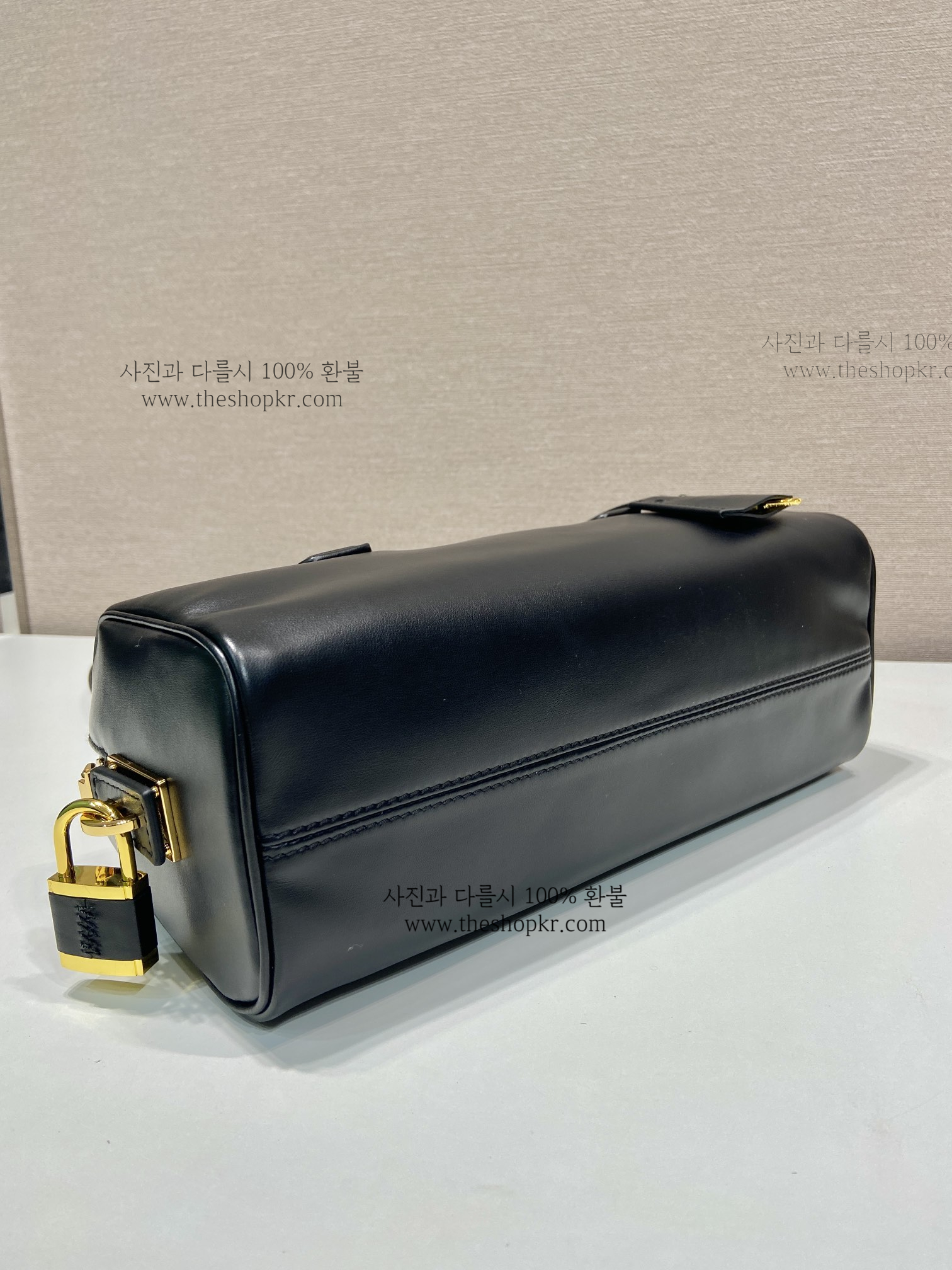 (야오) 프라다 미듐 가죽 탑 핸들 백