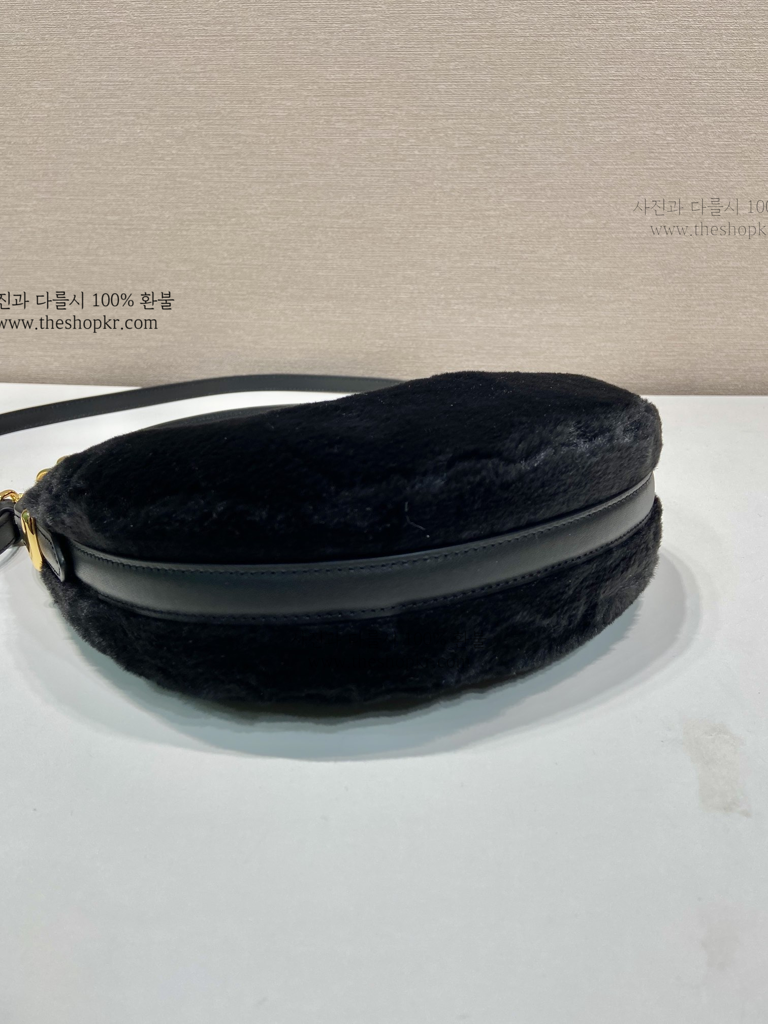 (야오) 프라다 아르케 시어링 숄더 백