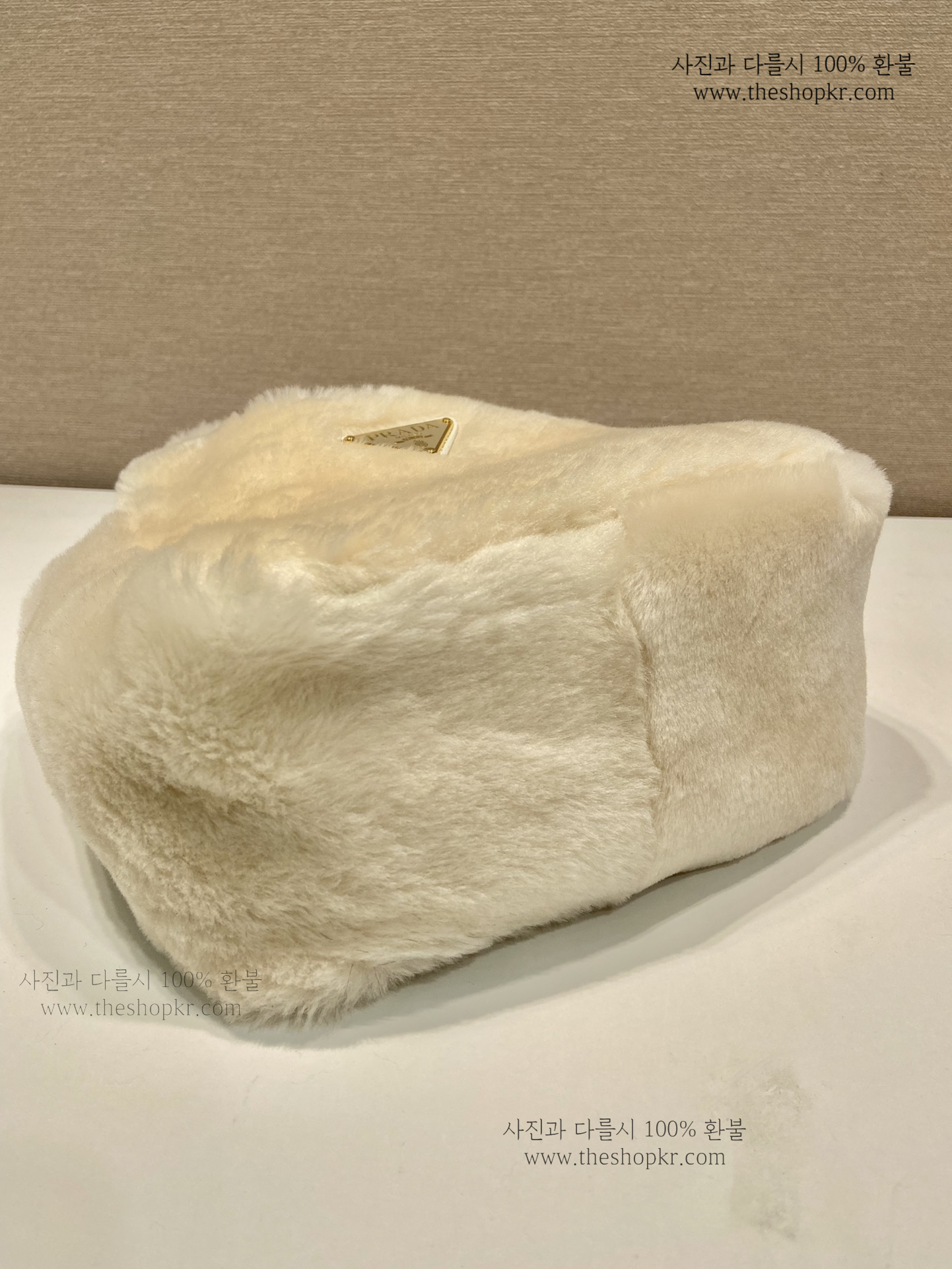 (야오) 프라다 시어링 미니 핸드 백