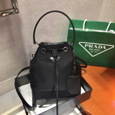 (야오) 프라다 포코노 버킷 백