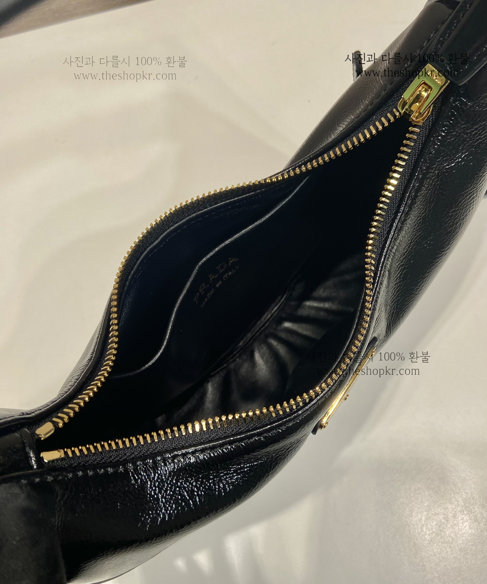 (야오) 프라다 아르케 나플락 숄더 백