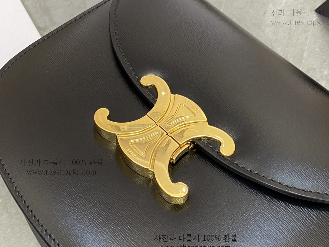 (흰고래) 셀린느 베사체 틴 크로스 백