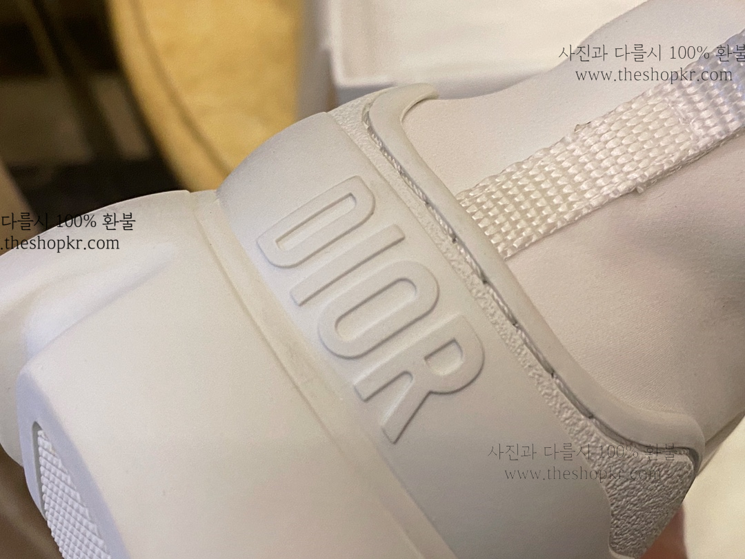 (헬로) 디올 디커넥트 운동화