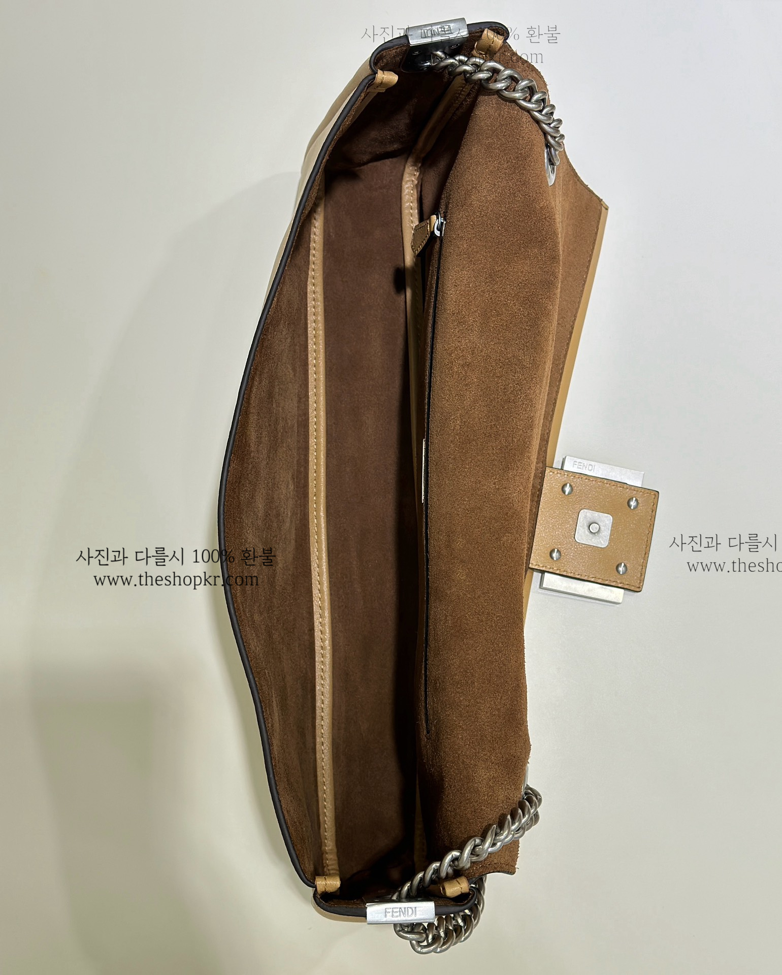 (니콜) 펜디 라지 바게트 체인 숄더 백