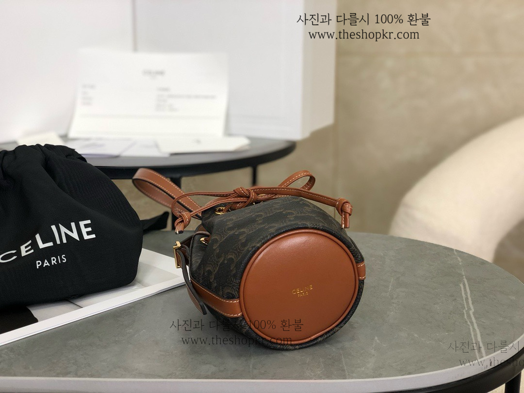 (흰고래) 셀린느 트리옹프 마이크로 버킷 백