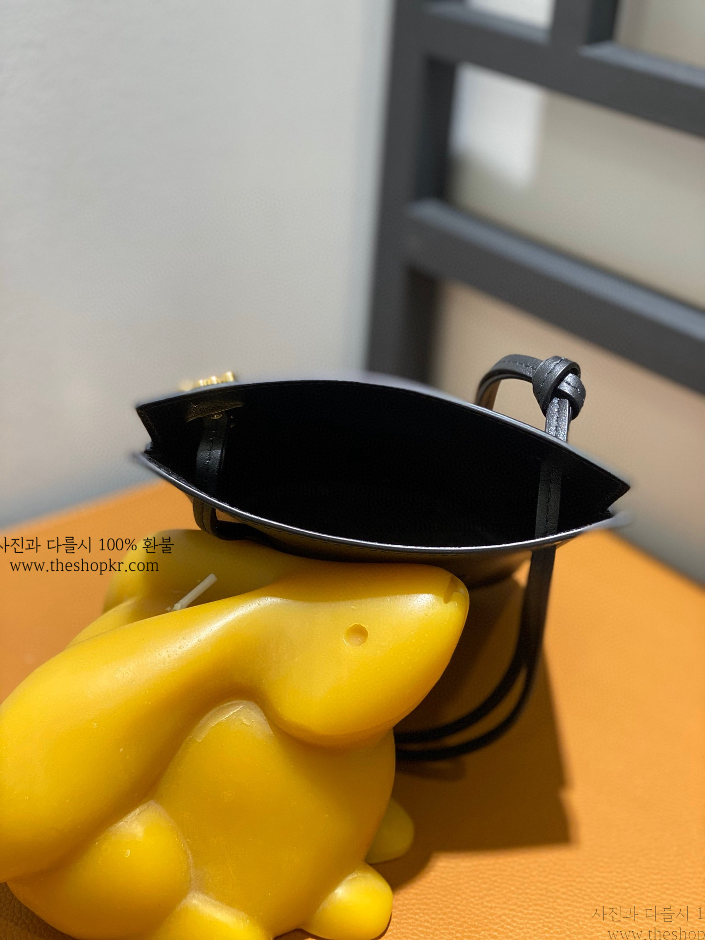 (지핀) 로에베 다이스 포켓 크로스 백