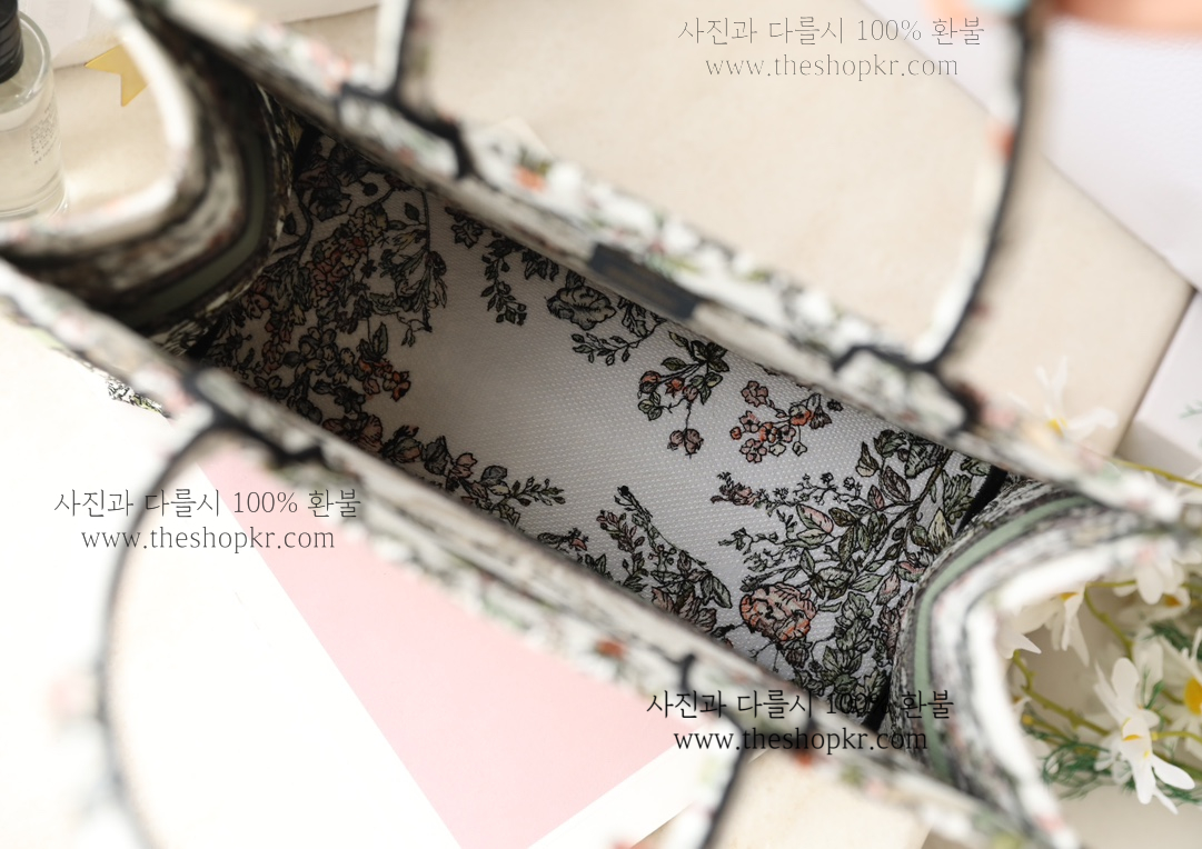 (닥터) 디올 미듐 북토트 백