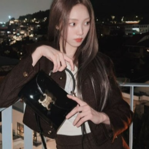 이성경 셀린느 틴 니노 백