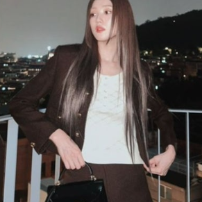 이성경 셀린느 틴 니노 백