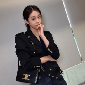 노윤서 셀린느 미듐 컬리지 백