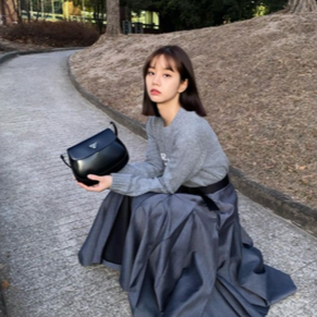 혜리 프라다 클레오 플랩 백