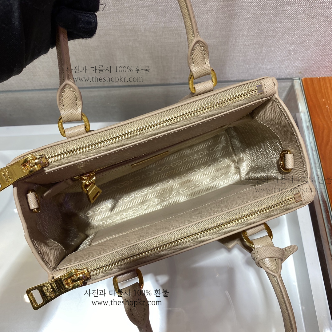 (야오) 프라다 갤러리아 미니 토트 백