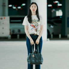 김연아 디올 뚜주흐 미듐 백