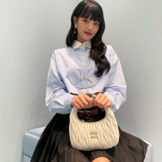 아이들 민니 미우미우 완더 스몰 호보 백