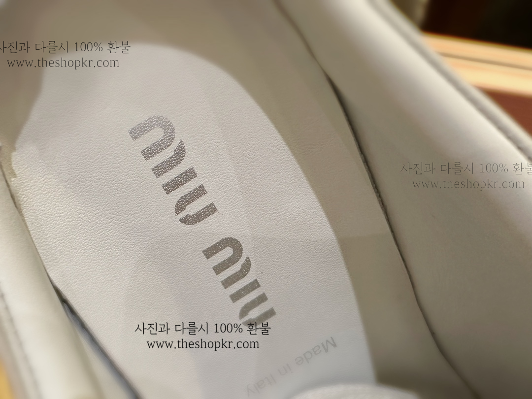 (헬로) 미우미우 블리치 뮬 스니커즈