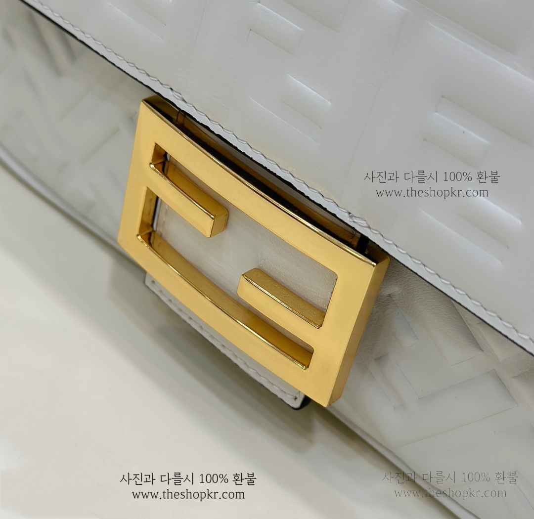 (니콜) 펜디 미듐 바게트 체인 숄더 백