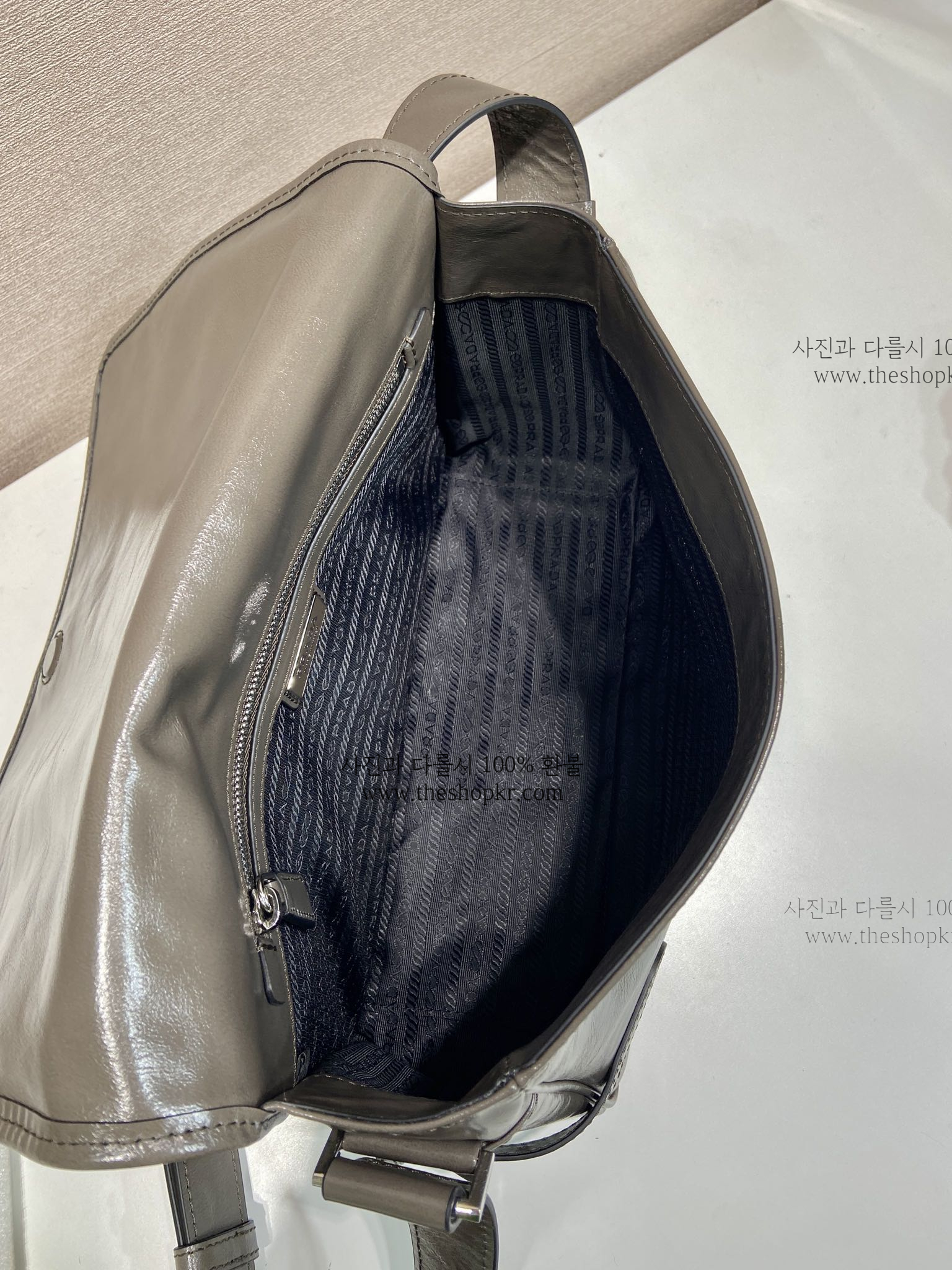 (야오) 프라다 가죽 숄더 백