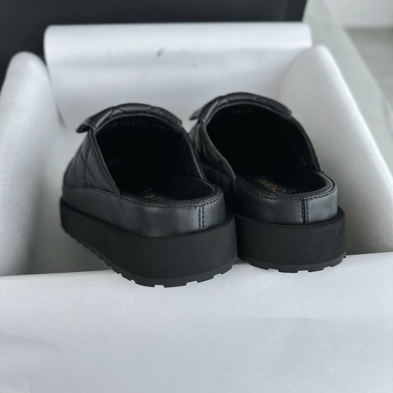 (해피) 샤넬 퀄팅 슬리퍼