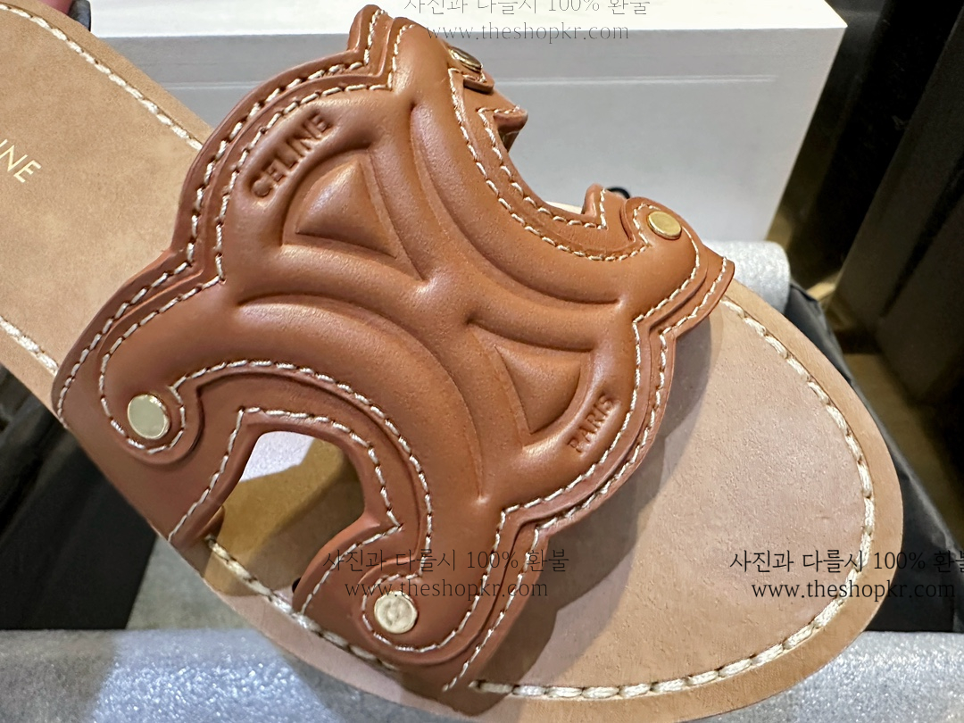 (헬로) 셀린느 트리옹프 뮬 슬리퍼