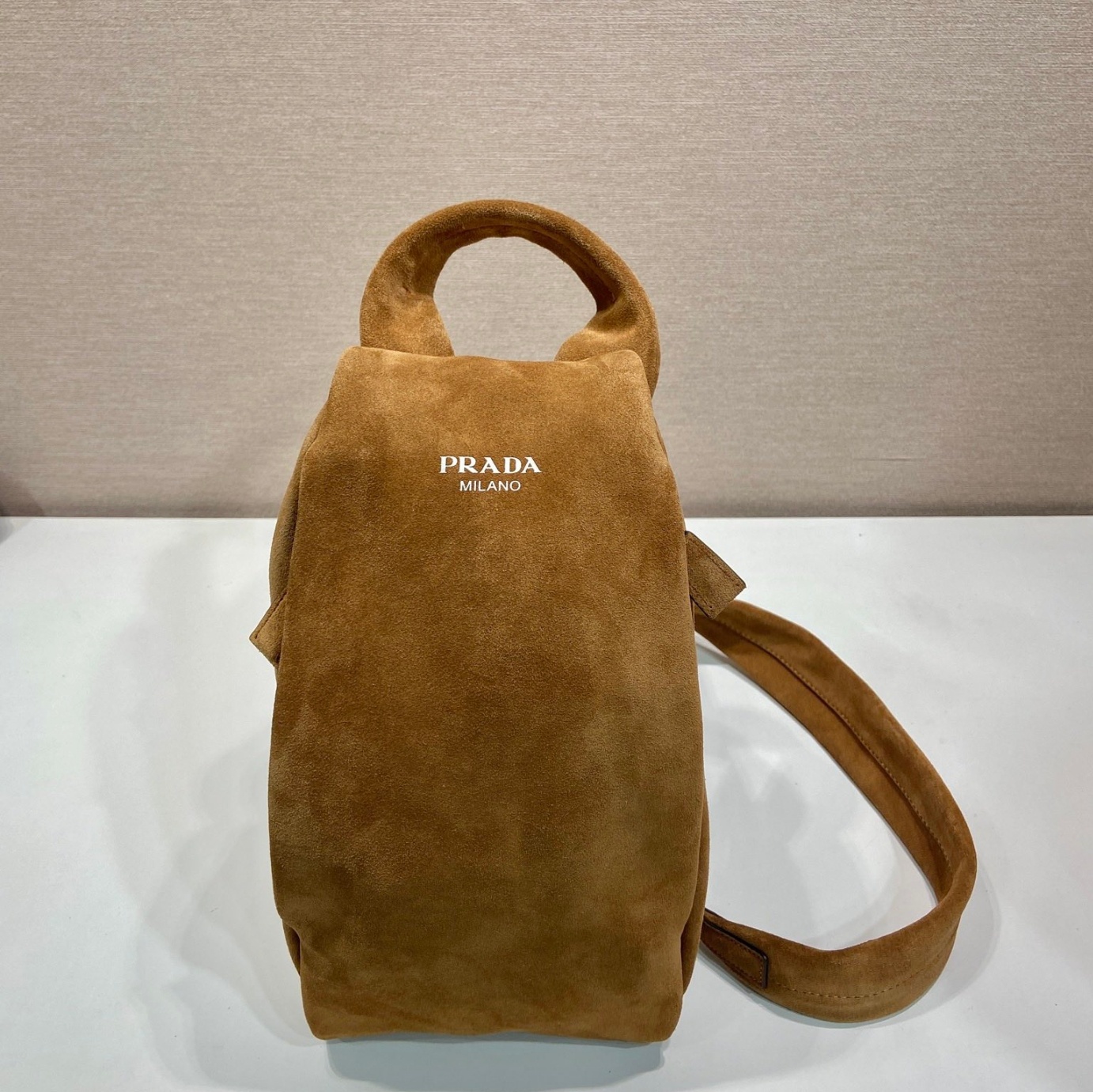 (야오) 프라다 스웨이드 백팩