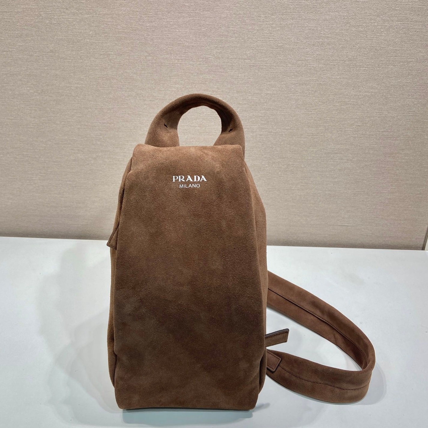 (야오) 프라다 스웨이드 백팩