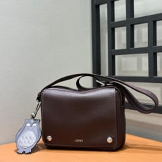 (지핀) 로에베 XS 페블 메신저 백