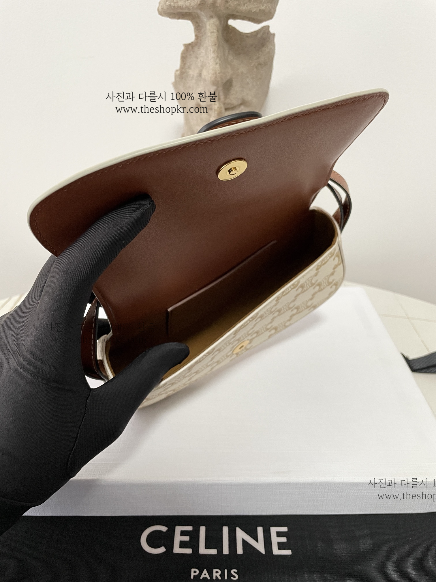 (블프) 셀린느 타부 트리옹프 스트랩 클러치