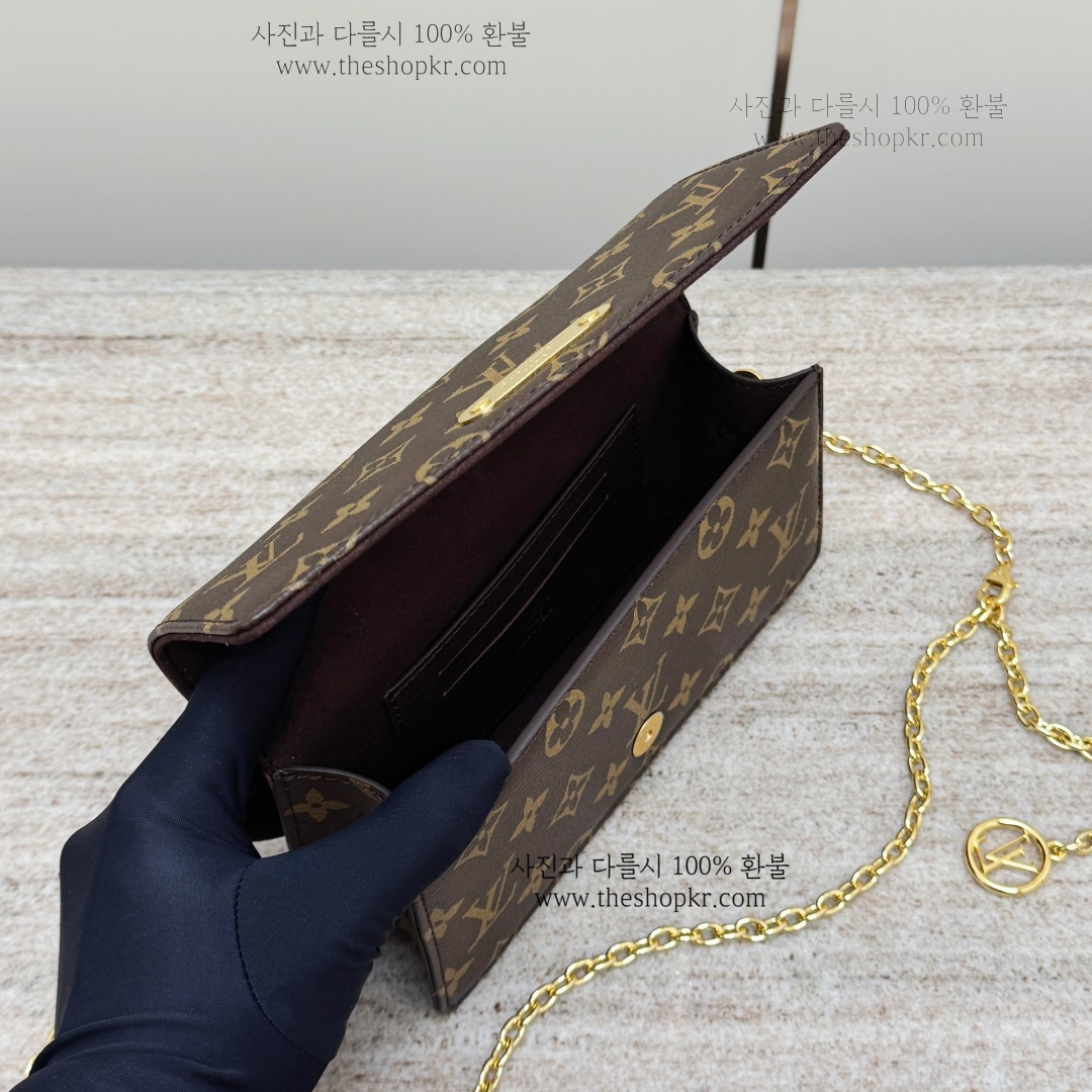 (갓팩토리) 루이비통 릴리 woc 크로스 백