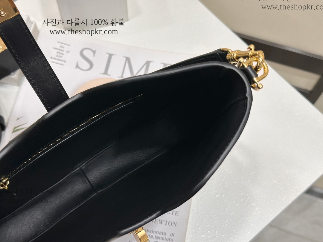 (흰고래) 셀린느 스몰 소프트 16 까미유 백