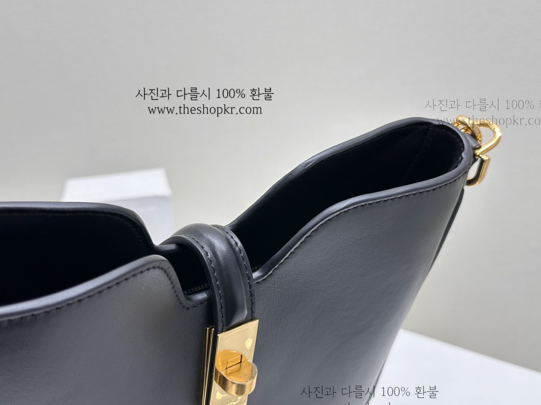 (흰고래) 셀린느 스몰 소프트 16 까미유 백