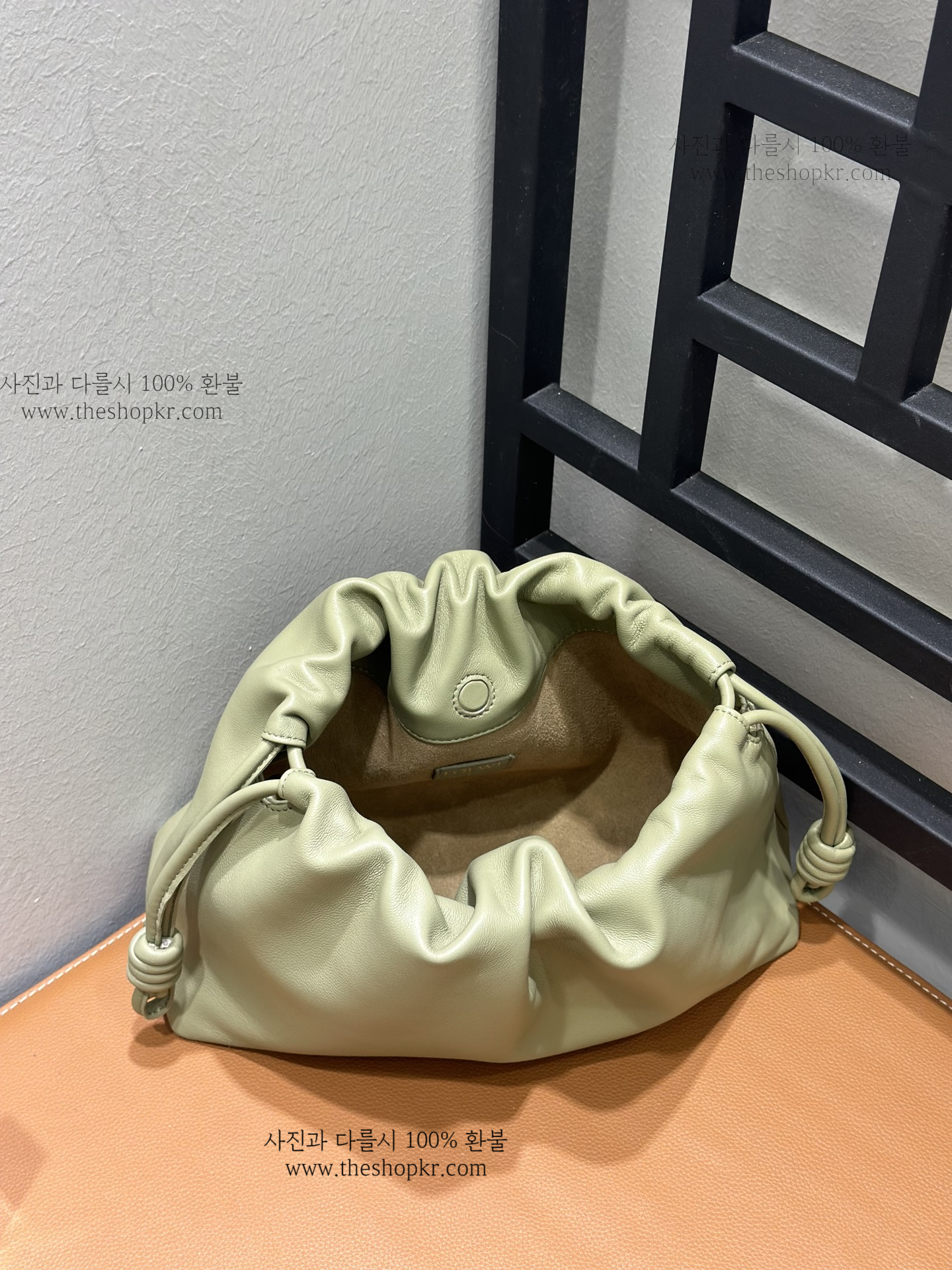 (지핀) 로에베 플라멩코 미듐 펄스 백