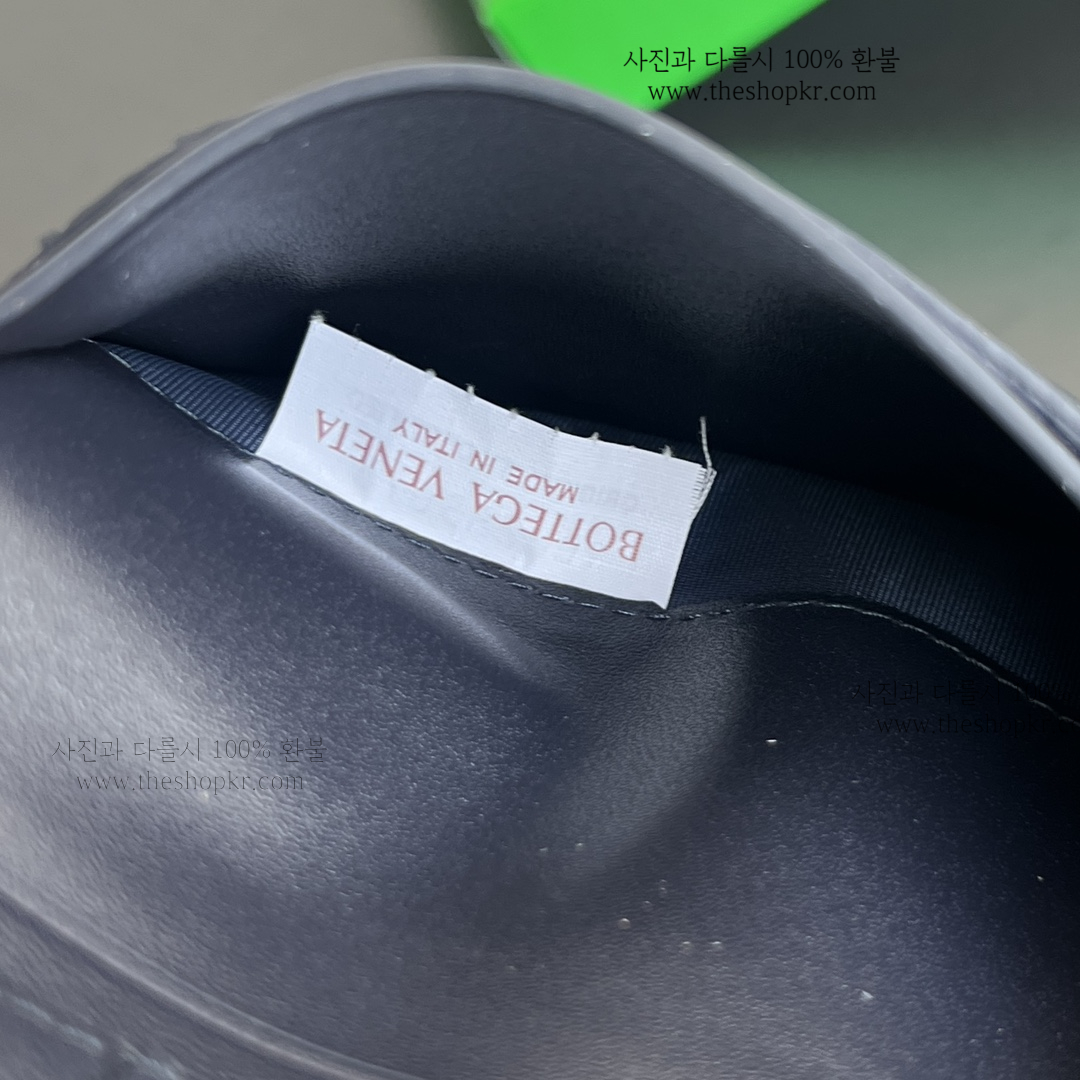 (징) 보테가 미디엄 인트레치아토 폴더형 지퍼 지갑