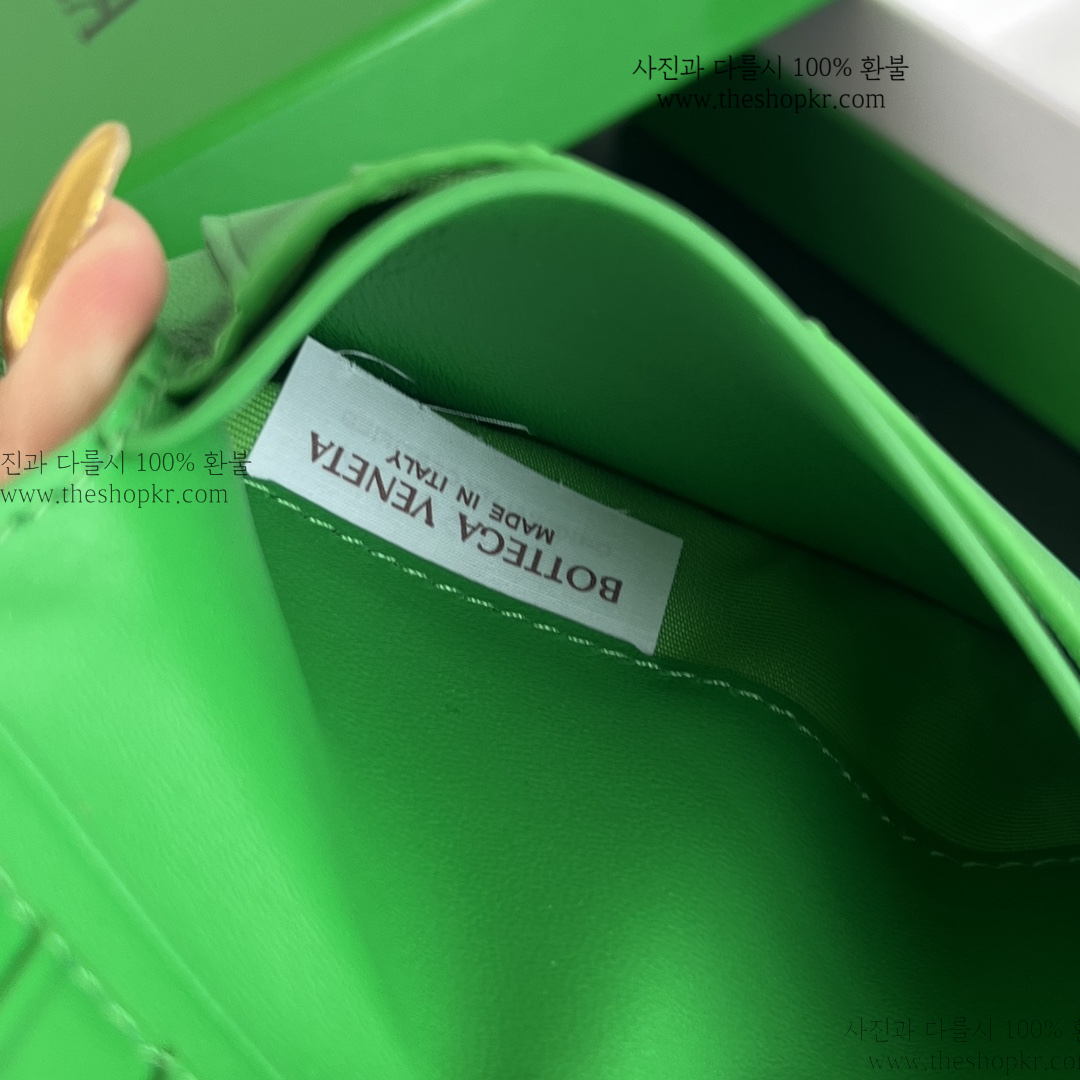 (징) 보테가 미디엄 인트레치아토 폴더형 지퍼 지갑