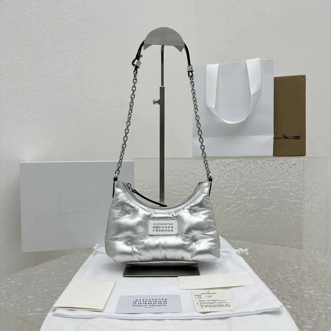 (카타) 메종 글램슬램 마이크로 호보 백